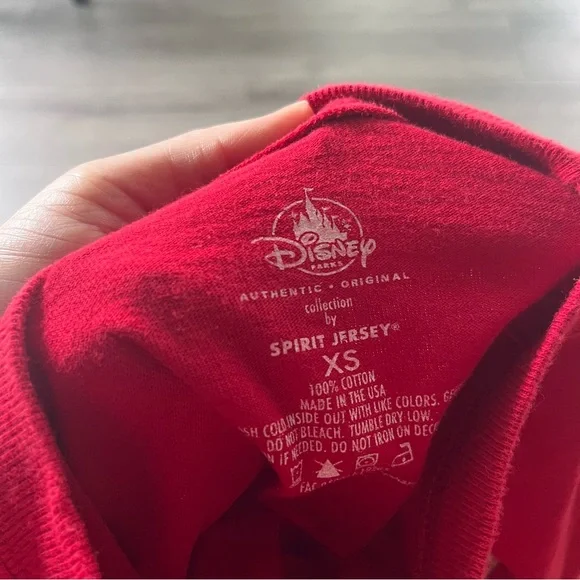 Disney x Spirit Jersey Disney Parks Christmas Holiday Snacks Adult Size XS Shirt - Picture 6 of 6